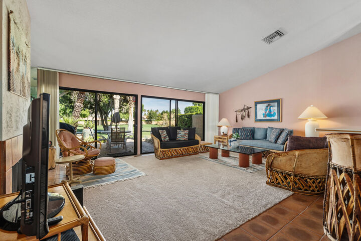Property Photo:  41588 Woodhaven Drive E  CA 92211 