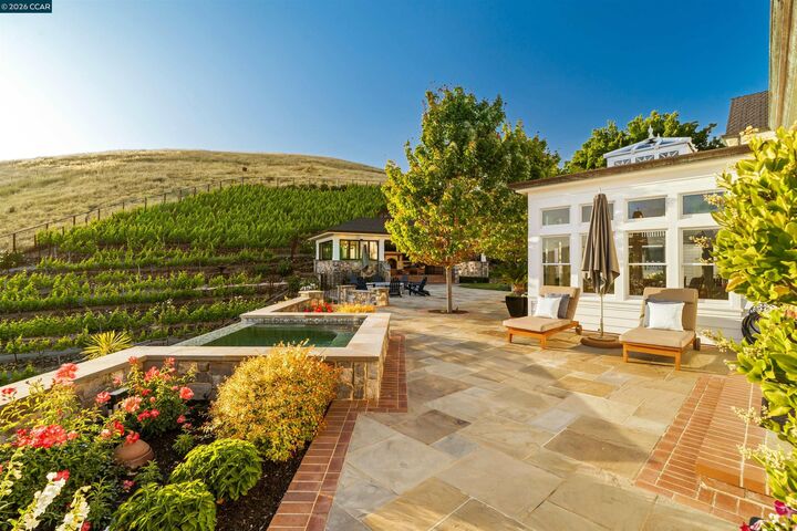 Property Photo:  298 Barrington Ln  CA 94507 