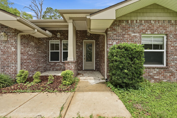 Property Photo:  63 2nd Avenue  FL 32579 