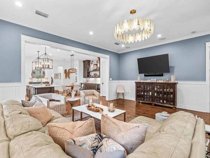 Property Photo: 265 Artesian Way FL 32461