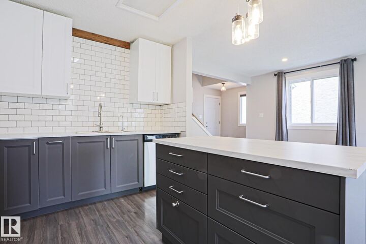 Property Photo:  35 Chungo Drive  AB T9G 1T6 