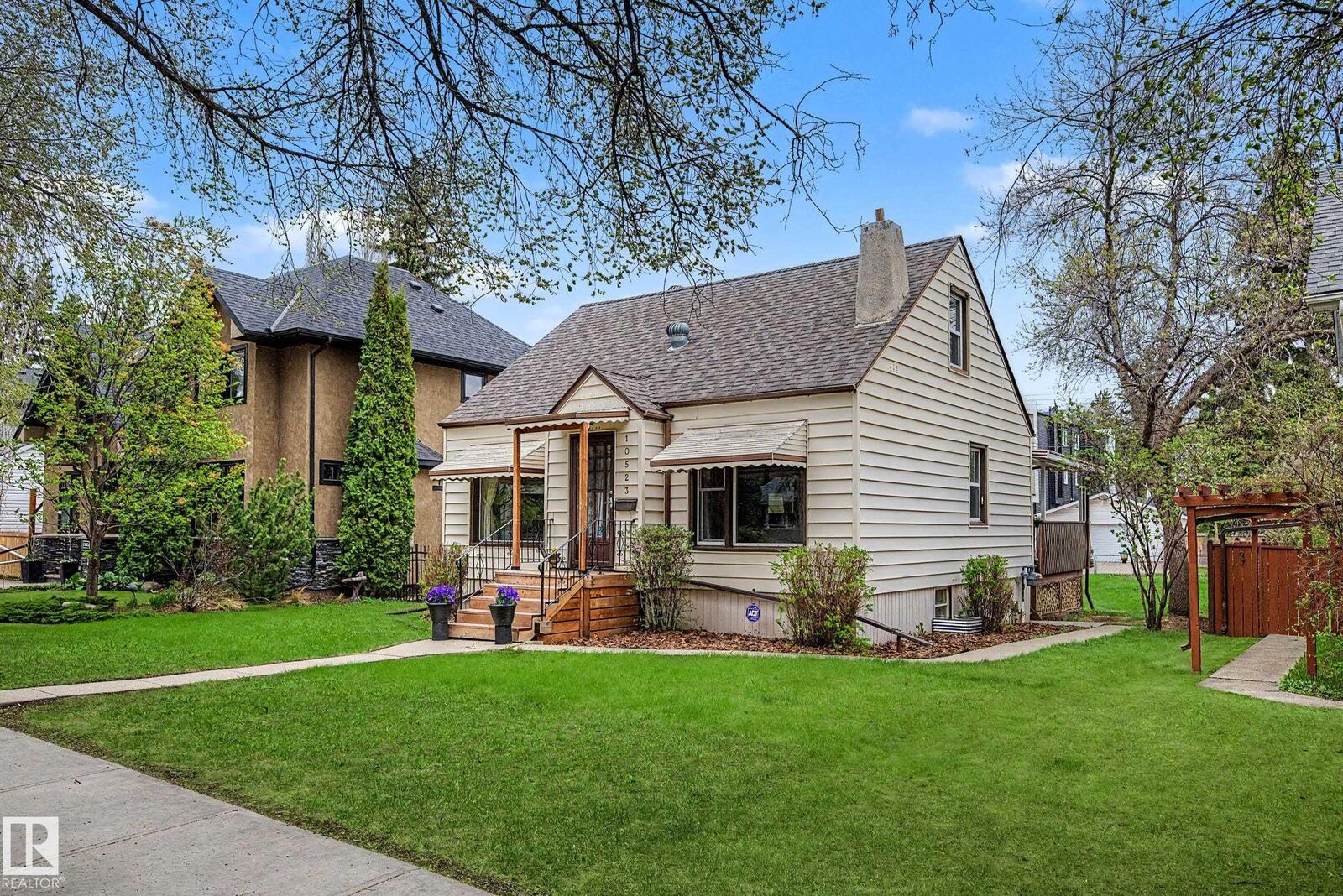 Property Photo: 10523 137 Street NW AB T5N 2H4