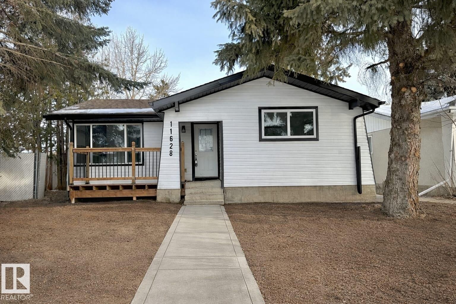 Property Photo:  11628 151 Avenue NW  AB T5X 1C6 