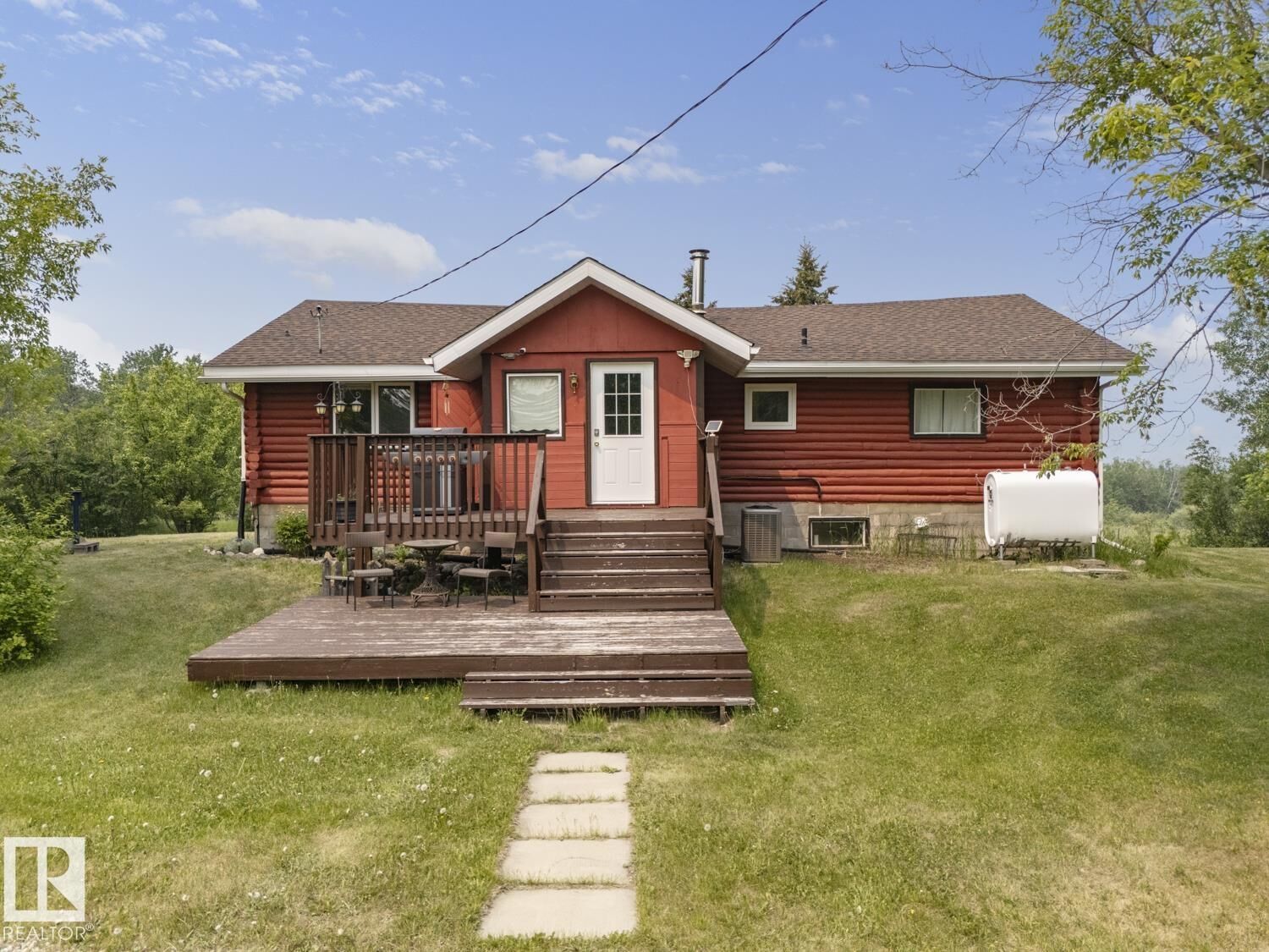 Property Photo:  41216 Township Road 624  AB T9M 1P1 