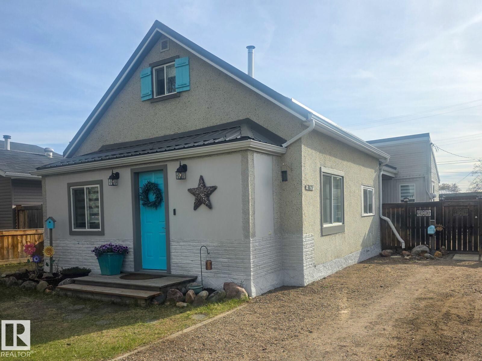 Property Photo:  4825 52 Street  AB T0A 1A0 