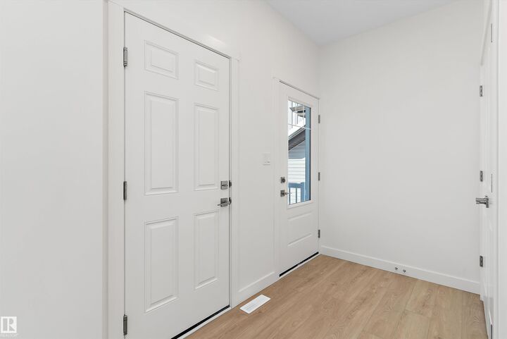 Property Photo:  8536 183 Avenue NW  AB T5Z 0X5 