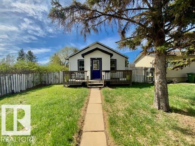 Property Photo:  4719 57 Avenue  AB T9A 1B4 