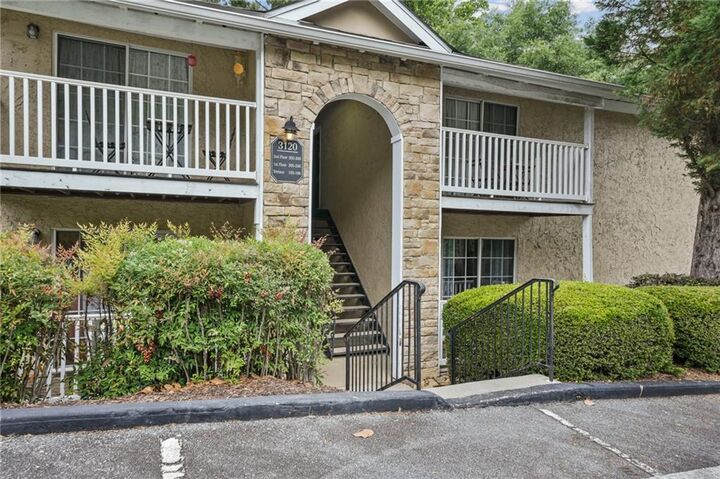 Property Photo: 3120 Seven Pines Court 205 GA 30339