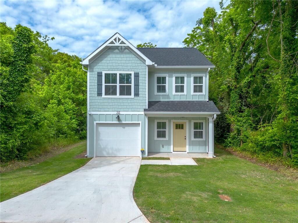 Property Photo:  717 Scales Street  GA 30224 