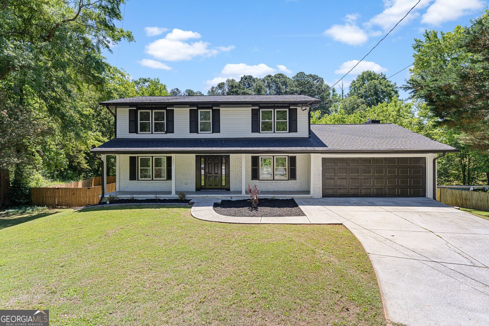 Property Photo: 1807 E Ramble Court GA 30033