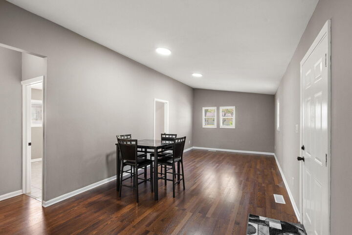 Property Photo:  1346 E 50th Court  IN 46409 