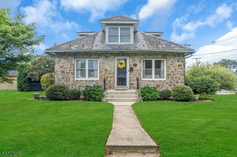 Property Photo:  122 Aurora St  NJ 08865 