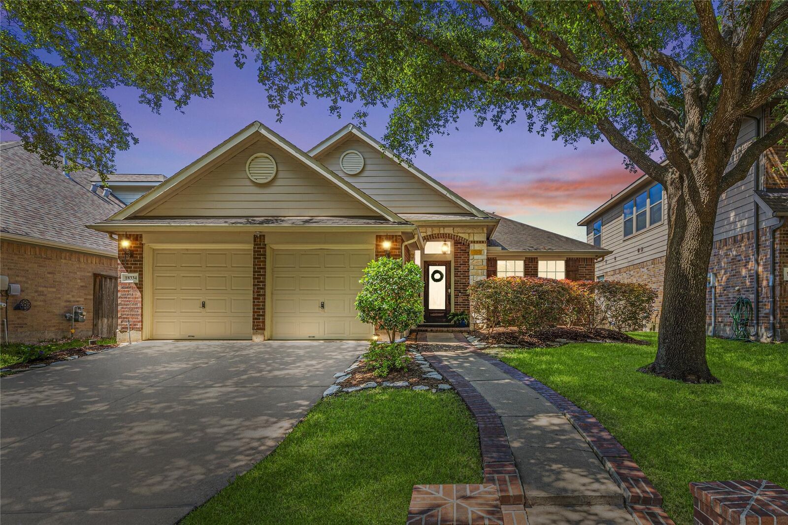 Property Photo:  18334 N Elizabeth Shore Loop  TX 77433 