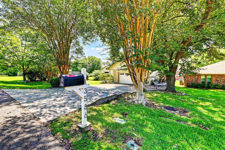 Property Photo:  13586 Bunker Hill Drive  TX 77318 