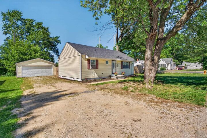 Property Photo:  1926 Ravenswood Drive  IN 47714 