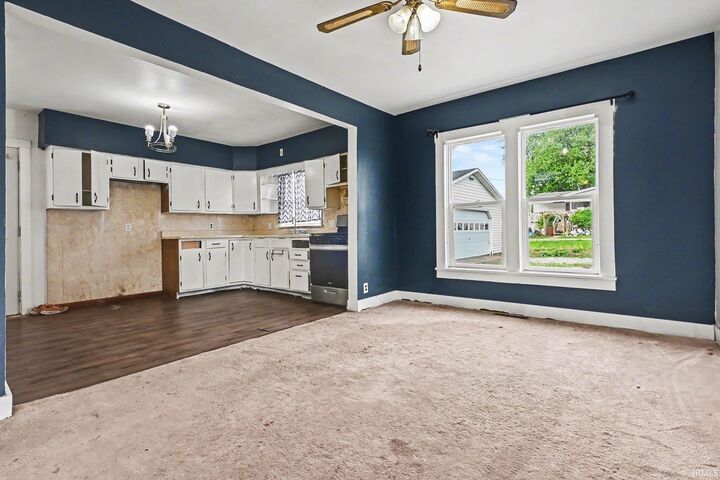 Property Photo:  465 E 500 N  IN 46970-8172 