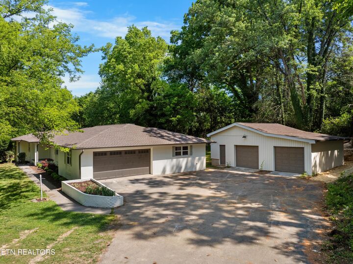 Property Photo:  1504 Roane State Hwy  TN 37763 