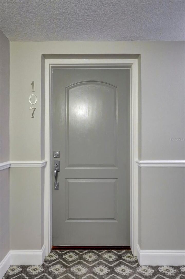 Property Photo:  210 5th Avenue S 107  FL 33701 