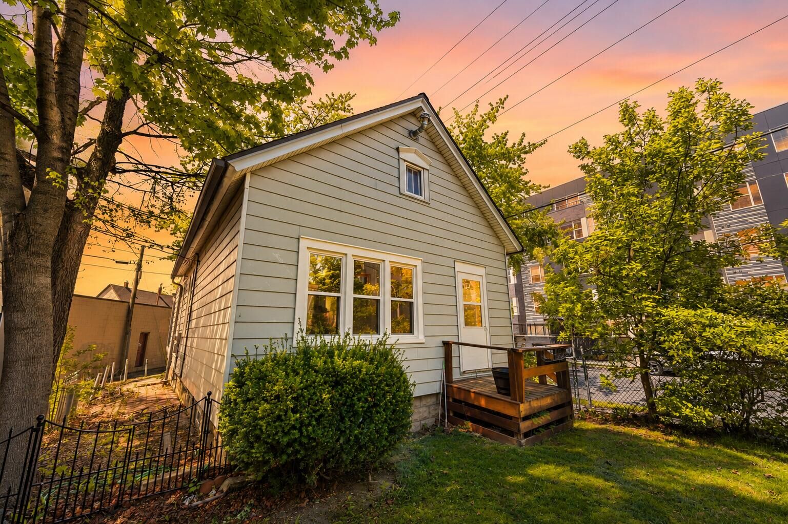 Property Photo:  249 E Ward St  WI 53207 