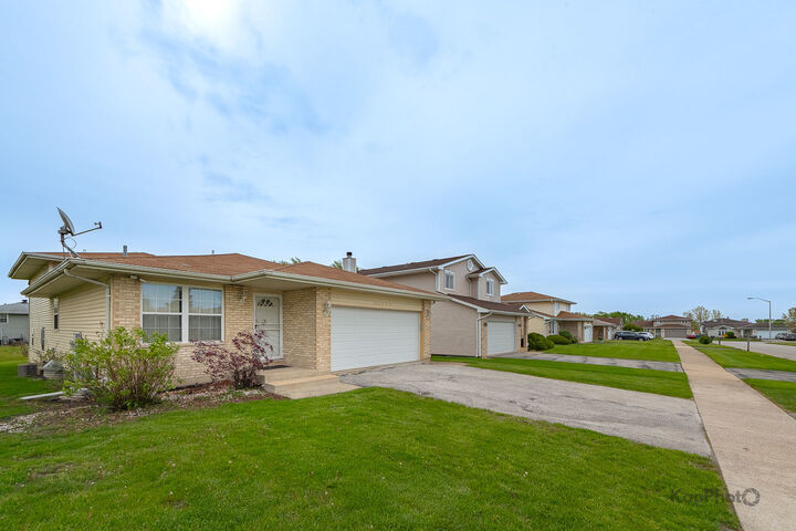 Property Photo:  22341 Cornell Avenue  IL 60411 