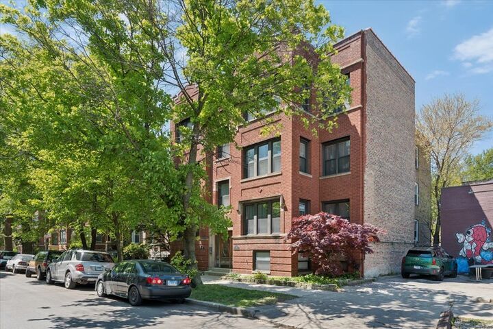 Property Photo: 6348 N Magnolia Avenue 3 IL 60660