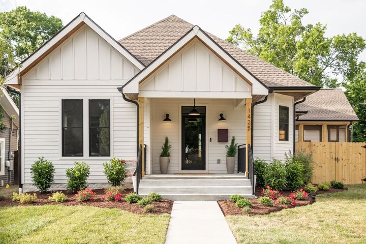 Property Photo:  1425 Franklin Ave  TN 37206 