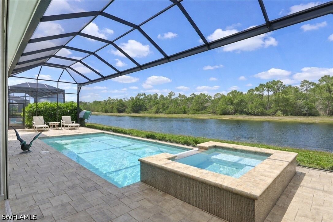 Property Photo:  14338 Laguna Springs Lane  FL 34114 