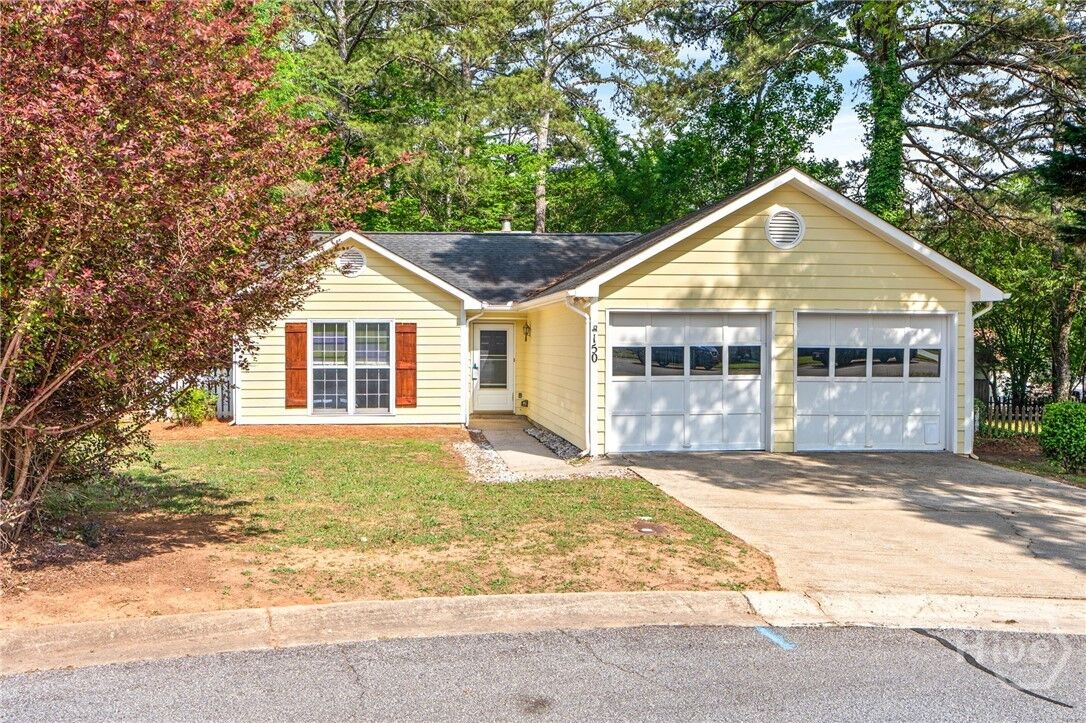 Property Photo:  150 Rebecca Place  GA 30605 