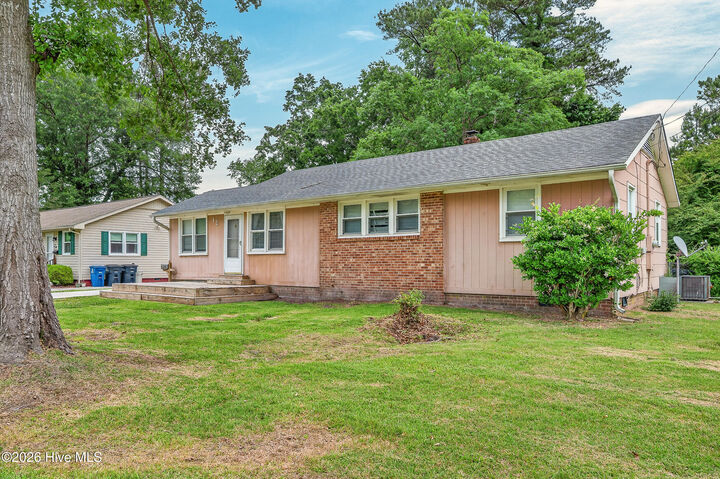 Property Photo: 12 Barksdale Drive NC 28540