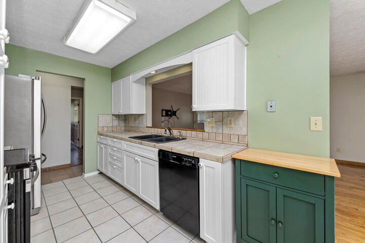 Property Photo: 1129 Cayton Road KY 41042