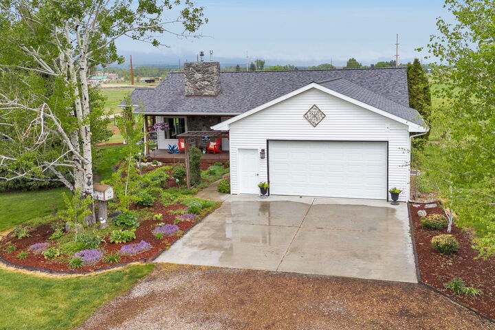Property Photo:  551 Fox Meadow Lane  MT 59840 