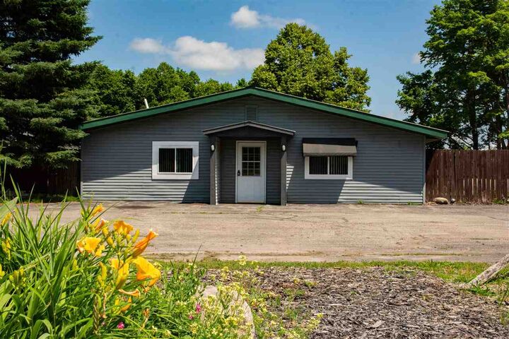 Property Photo: 6990 N U.s. 31 MI 49755