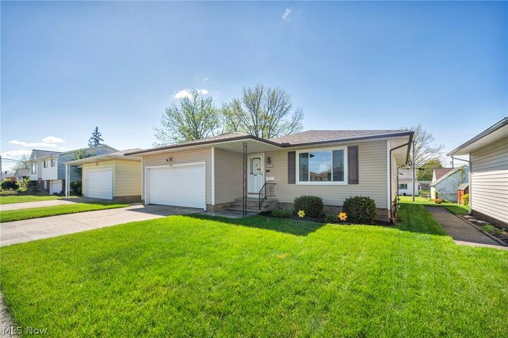 Property Photo:  15816 Mendota Avenue  OH 44137 
