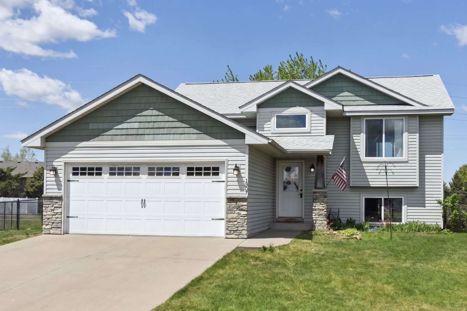 Property Photo: 1307 Osprey Court WI 54017