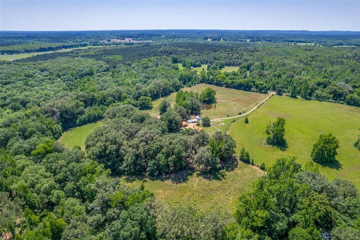 Property Photo:  115 County Road 3302  TX 75571 