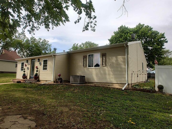 Property Photo: 108 N Main IA 51002