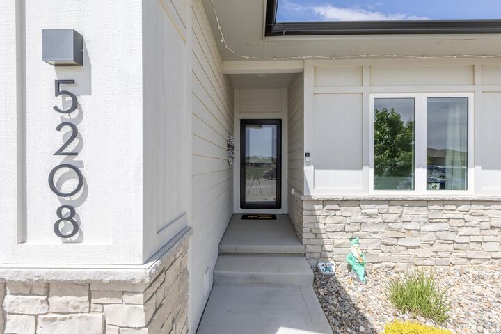 Property Photo:  5208 Lynx Court  IA 51106 