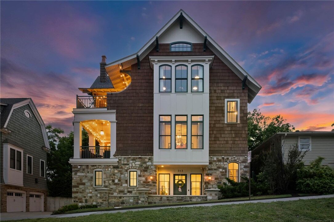 Property Photo:  313 N Game Day  AR 72701 