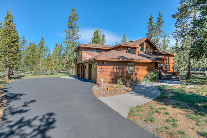 Property Photo:  57665 Aspen Lane  OR 97707 