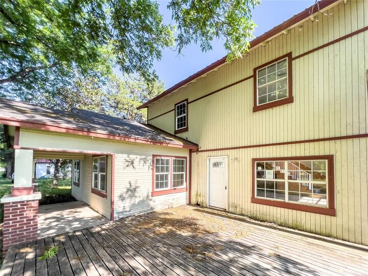Property Photo:  312 W C Street  OK 73002 