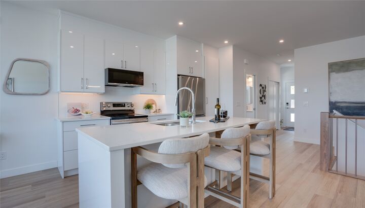 Property Photo: 1050 Mt Revelstoke Place 3 BC V1B 3Z9