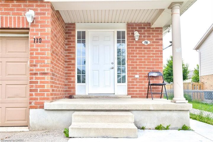 Property Photo:  110 Commonwealth Street (Upper)  ON N2E 4K8 