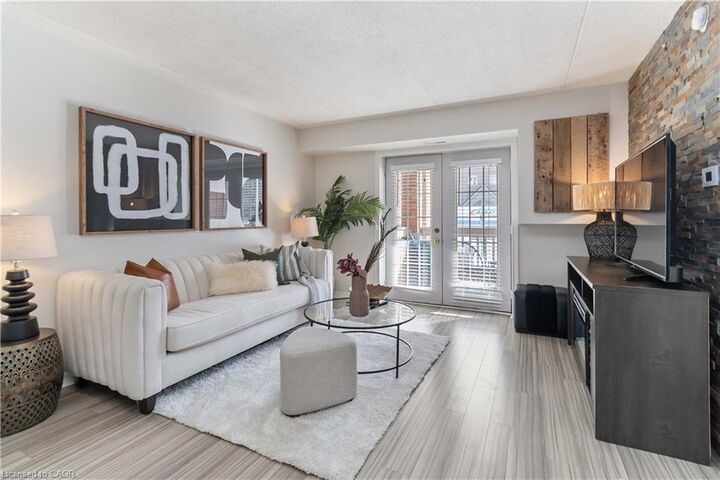 Property Photo:  4015 Kilmer Drive 110  ON L7M 4M4 