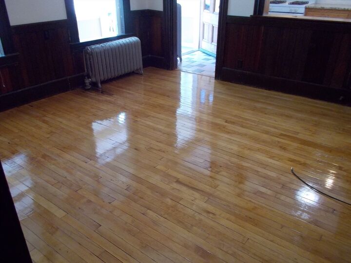 Property Photo:  92 Lowell St 1  MA 02453 