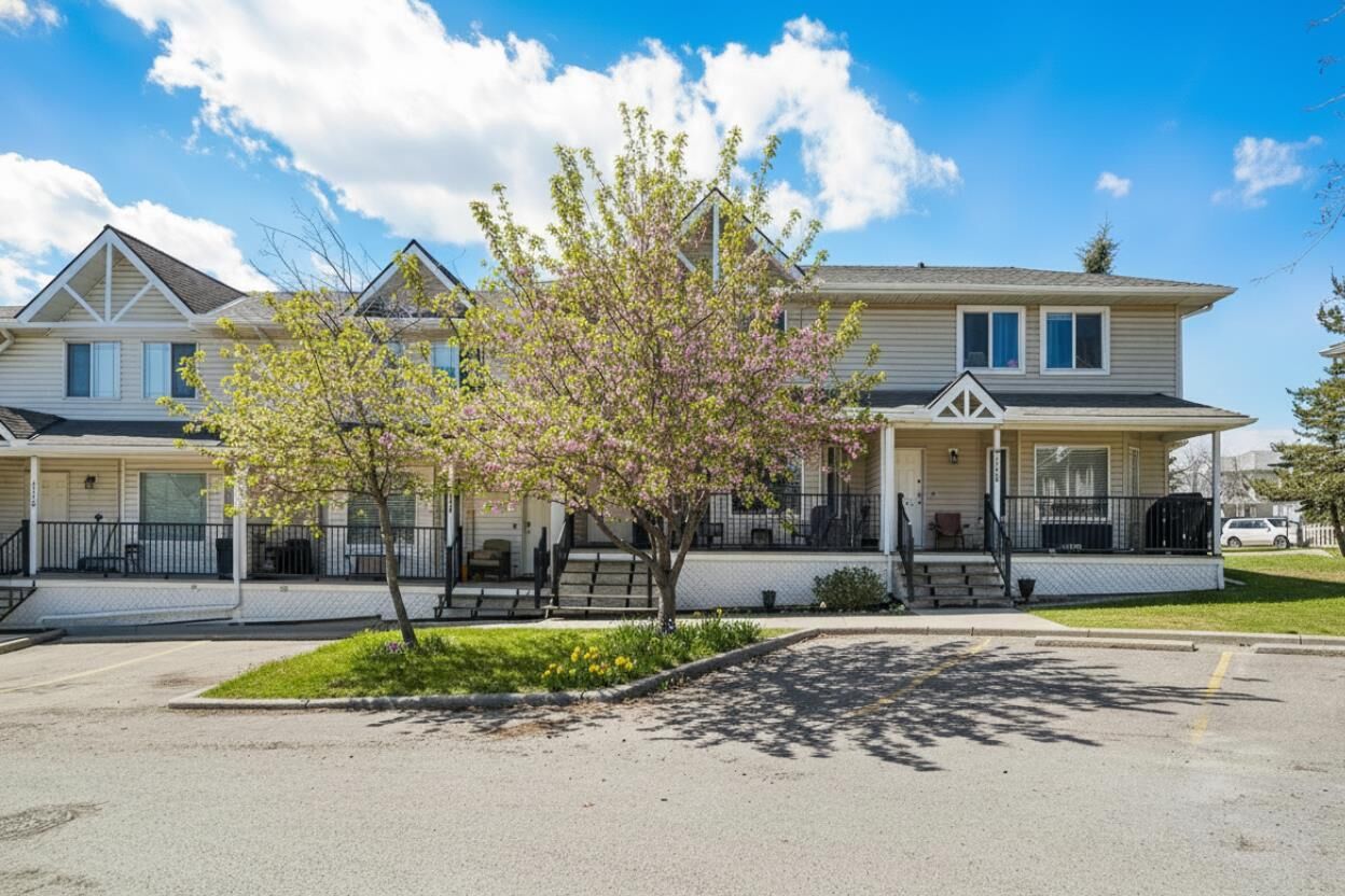 Property Photo:  950 Arbour Lake Road NW 112  AB T3G 5B3 