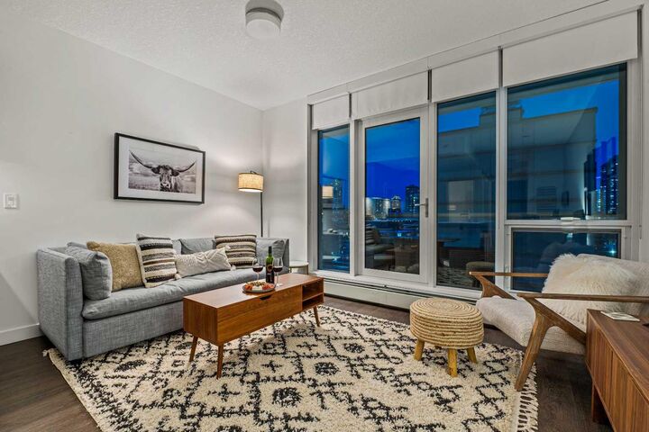 Property Photo:  1501 6 Street SW 906  AB T2R 0Z7 