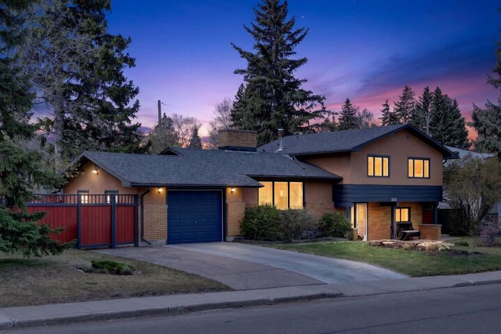 Property Photo: 3811 24 Street NW AB T2L 0Y8