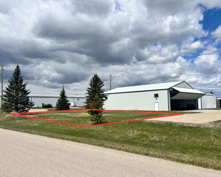 Property Photo: 1436 Township Road 320 107 AB T4H 4M4