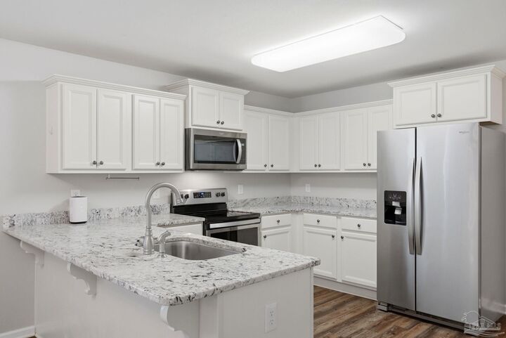 Property Photo:  605 E Fisher St  FL 32503 