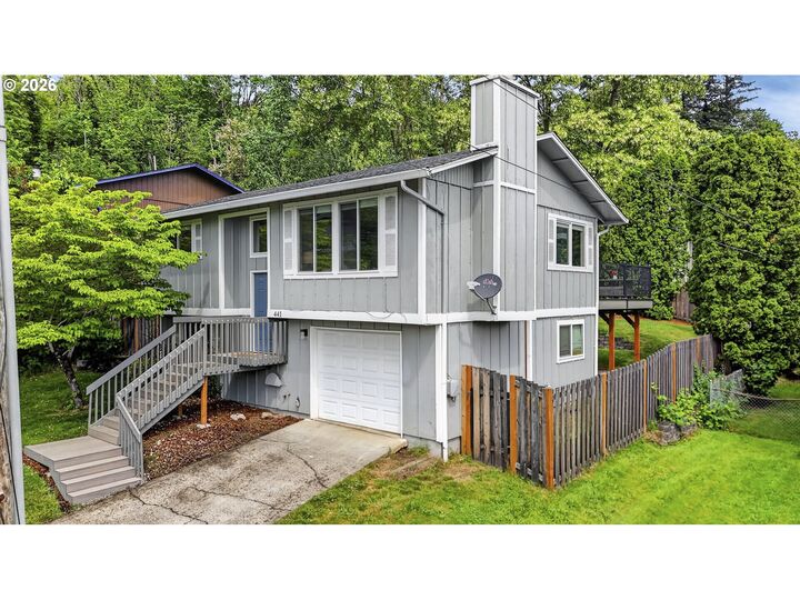 Property Photo:  441 NW 17th Ave  WA 98607 